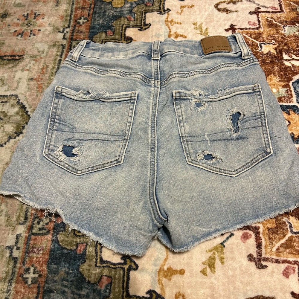 Women’s American Eagle Curvy Hi-Rise Shortie Jean shorts size 2